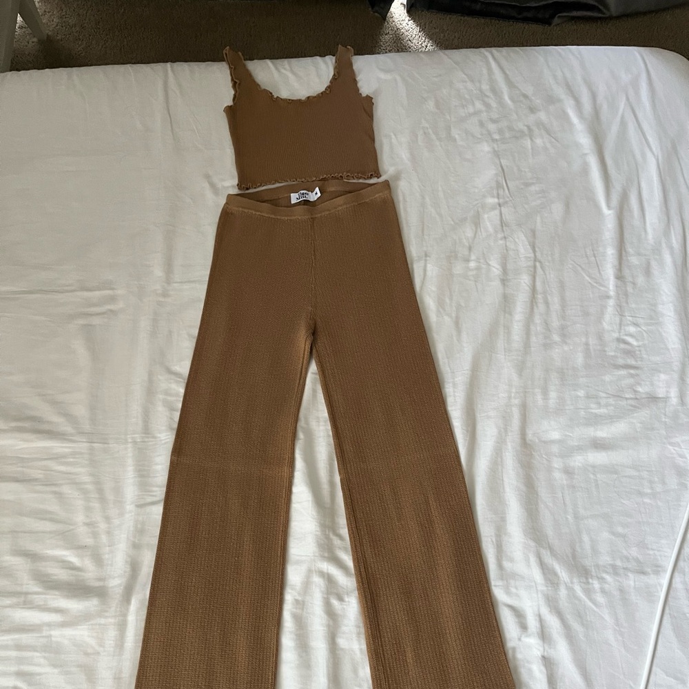 Tiger mist brown lettuce trim knit set